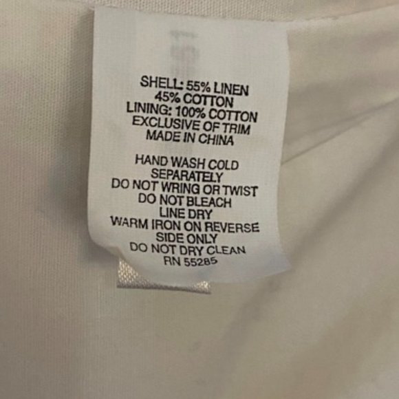 NWT Women's Chic White Shimmer Short Sleeve Button Top Express - Picture 10 of 10